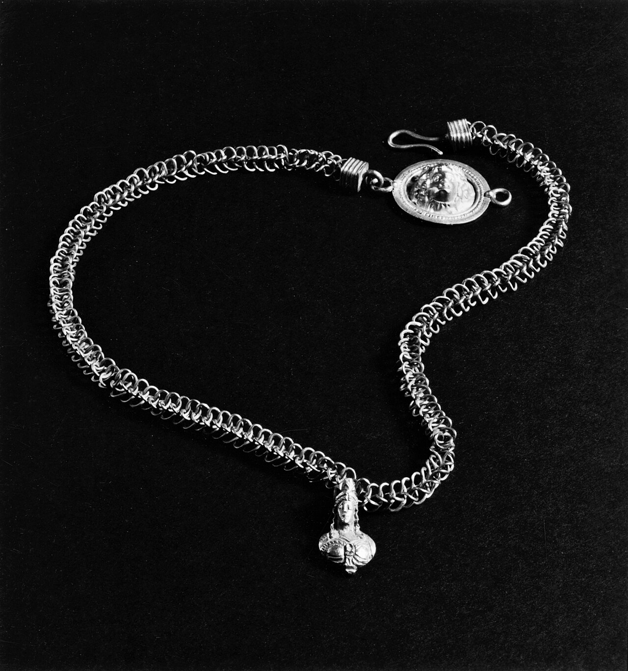 Celeste Layered Chain Set